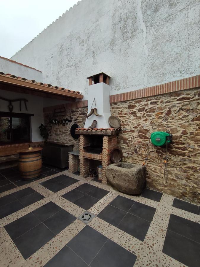 Casa Rural La Carriona Segura de Leon ภายนอก รูปภาพ