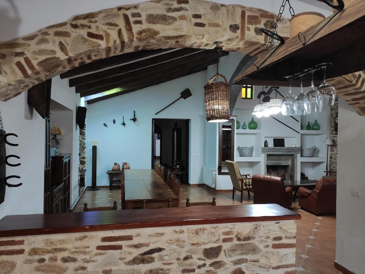 Casa Rural La Carriona Segura de Leon ภายนอก รูปภาพ