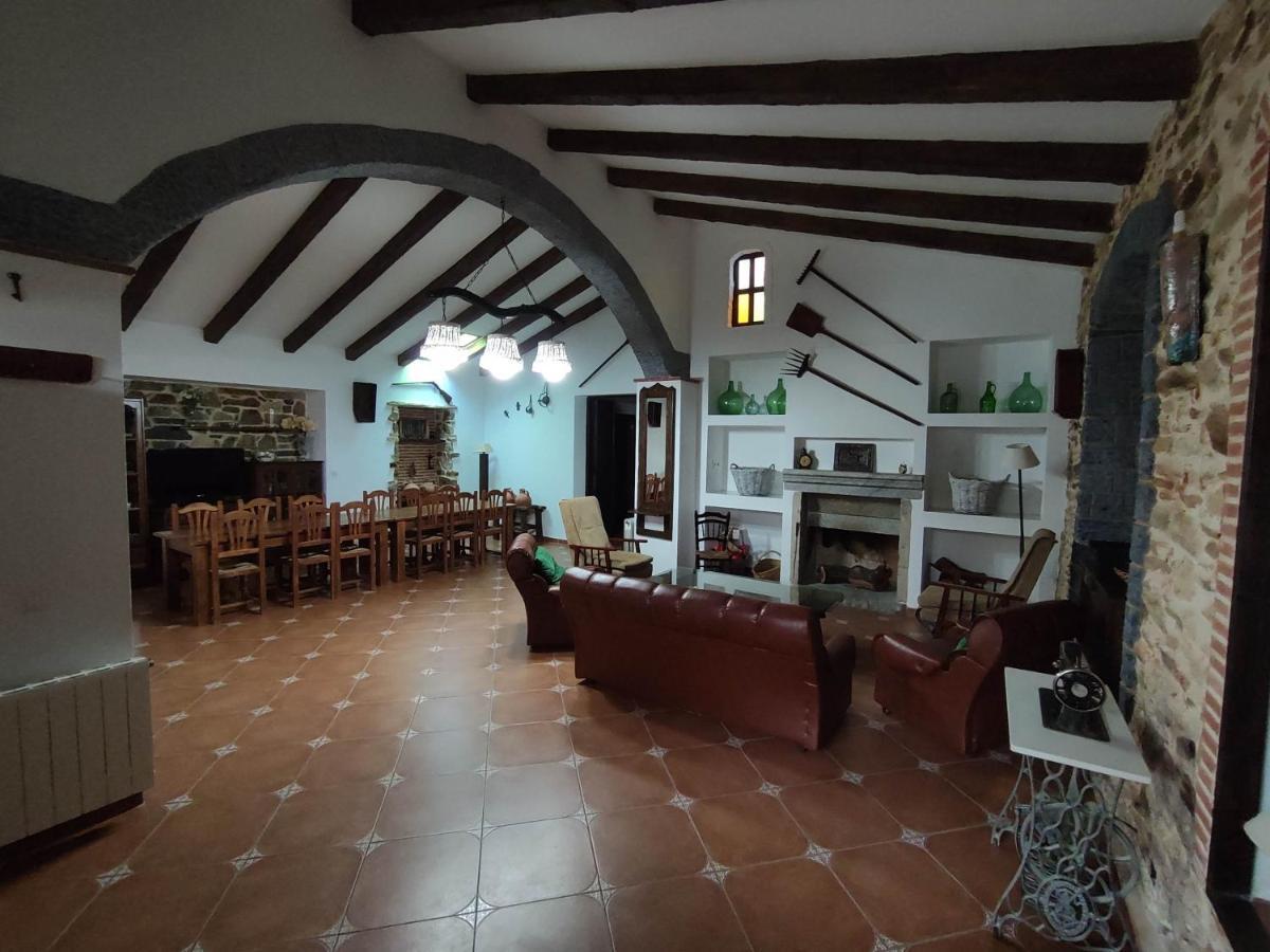 Casa Rural La Carriona Segura de Leon ภายนอก รูปภาพ