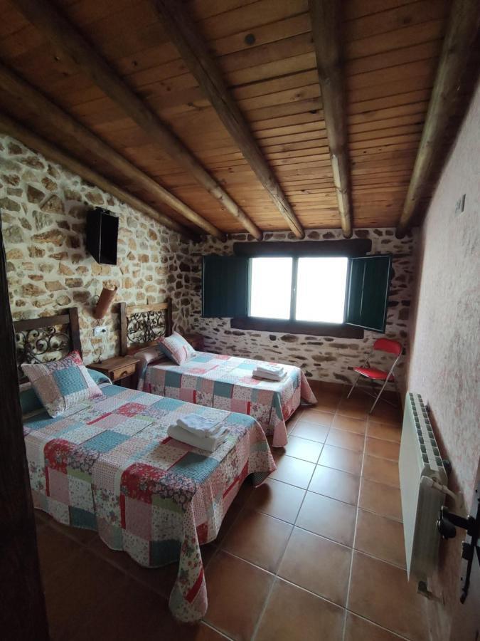 Casa Rural La Carriona Segura de Leon ภายนอก รูปภาพ
