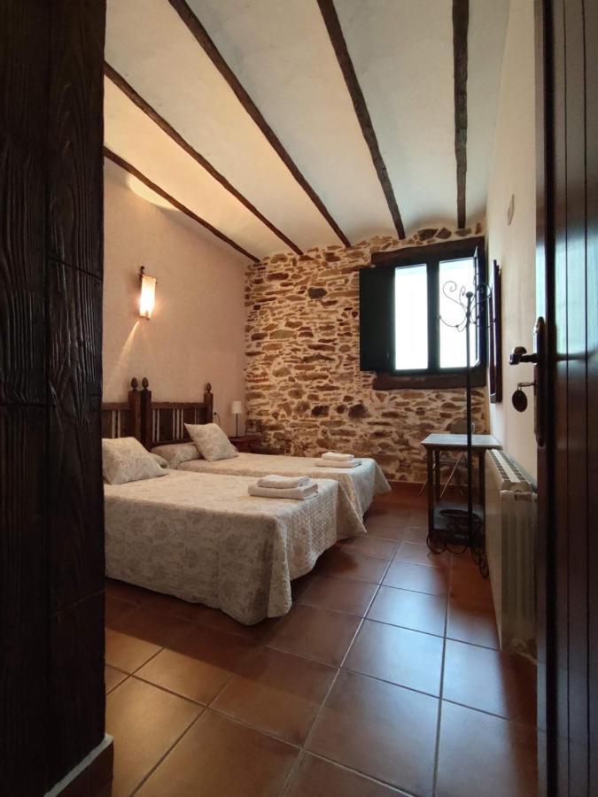 Casa Rural La Carriona Segura de Leon ภายนอก รูปภาพ